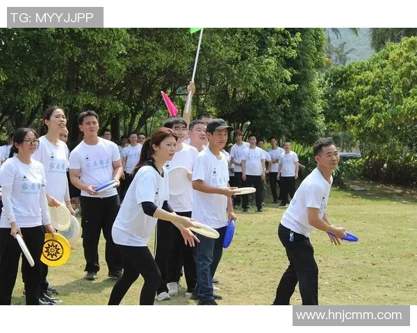 武汉飞盘队与深圳飞盘队赛后复盘速度对比分析与战术探讨