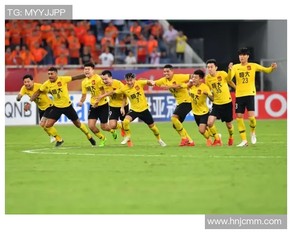 多哈杜海勒与塔什干的激烈对决展现足球魅力与团队精神